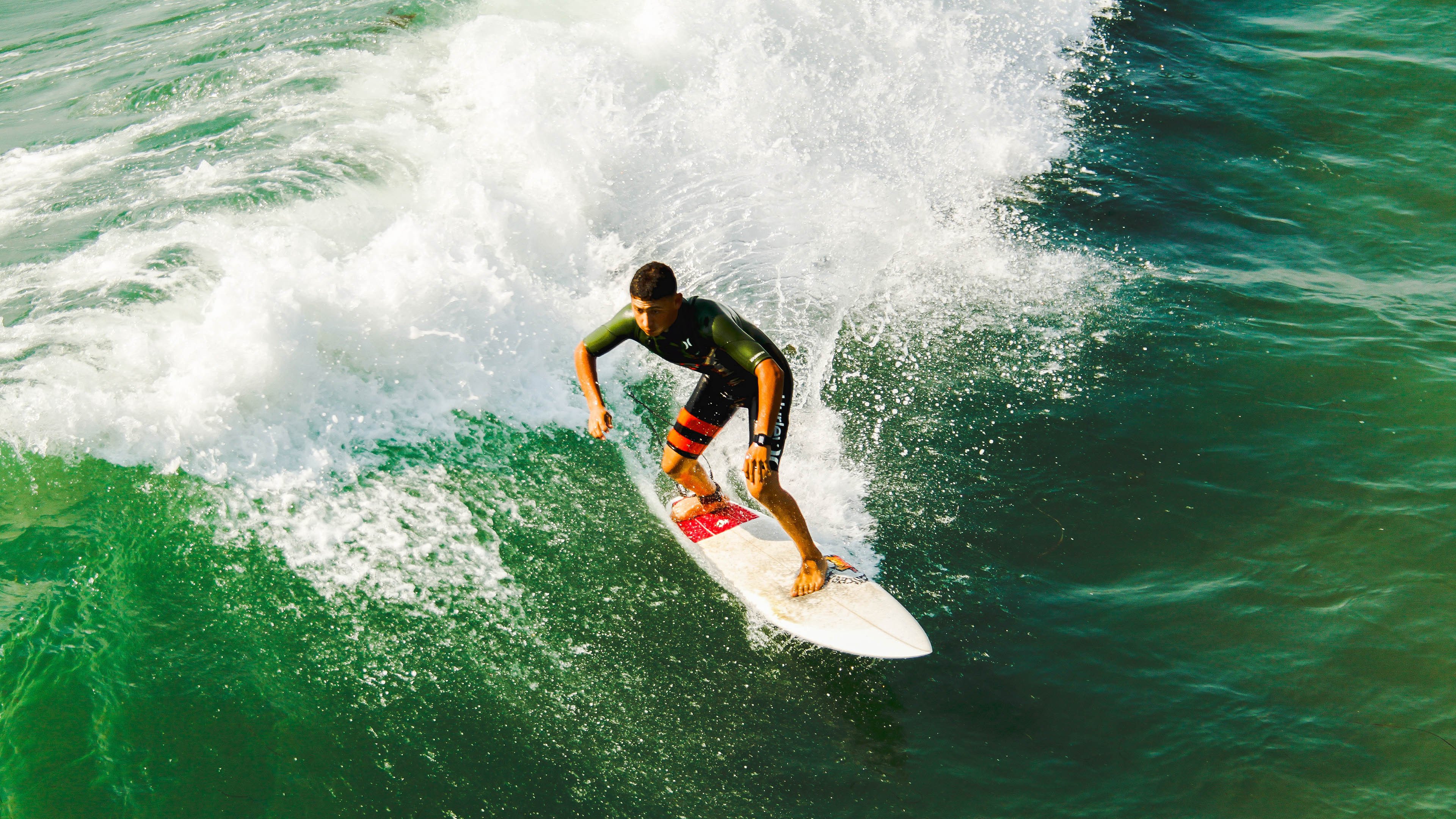 德赢中国官网-仰泳技术扎实摩纳哥持续领先,仰泳国际比赛视频